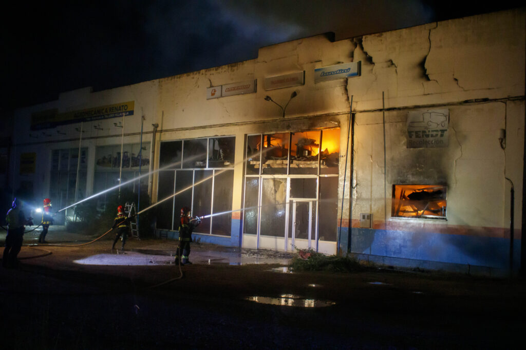 El fuego se produjo en la fachada trasera